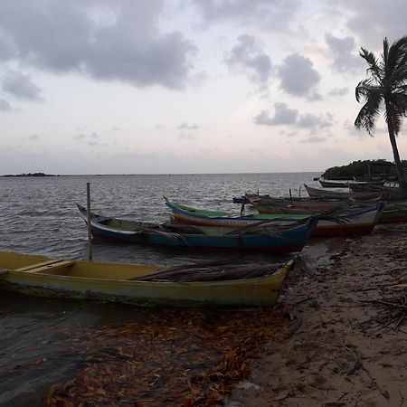 Chale Perto Da Praia Com Duas Suites E Varandao Pacatuba  Zewnętrze zdjęcie